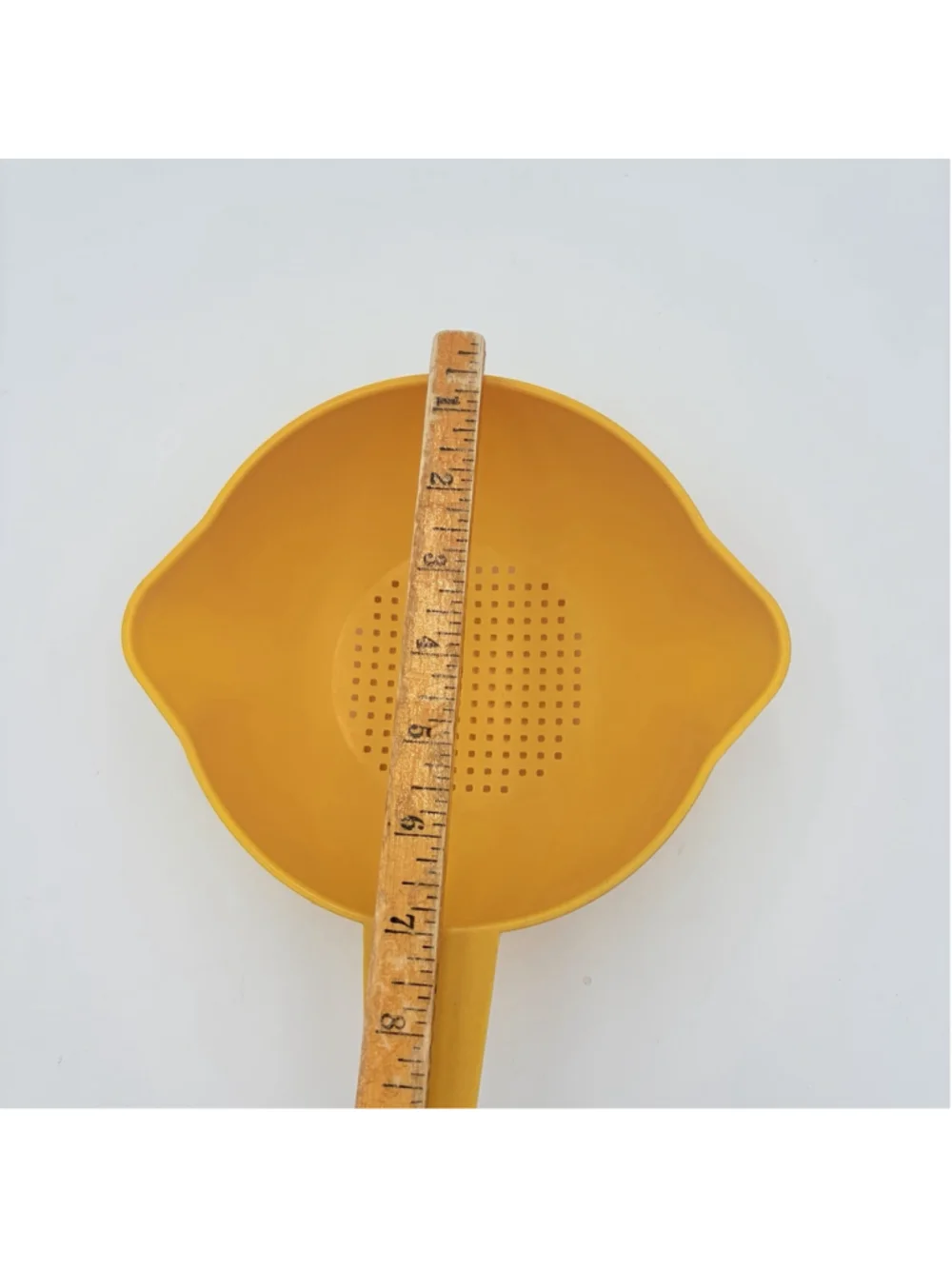 Tupperware Yellow 1 Quart Small Colander Strainer Double Pour Spout #1200